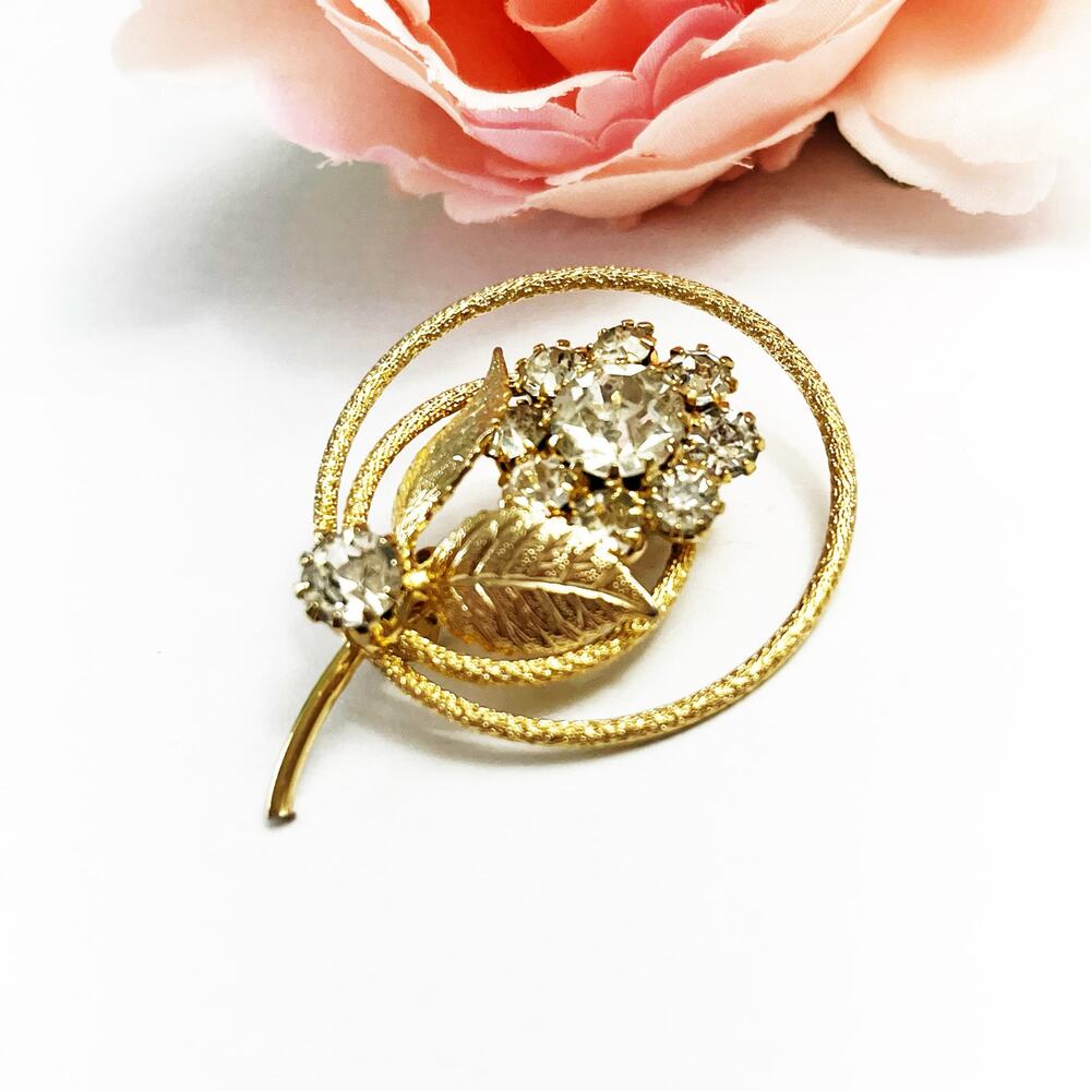 Vintage Rhinestone Flower Brooch Pin - Picture 4 of 7